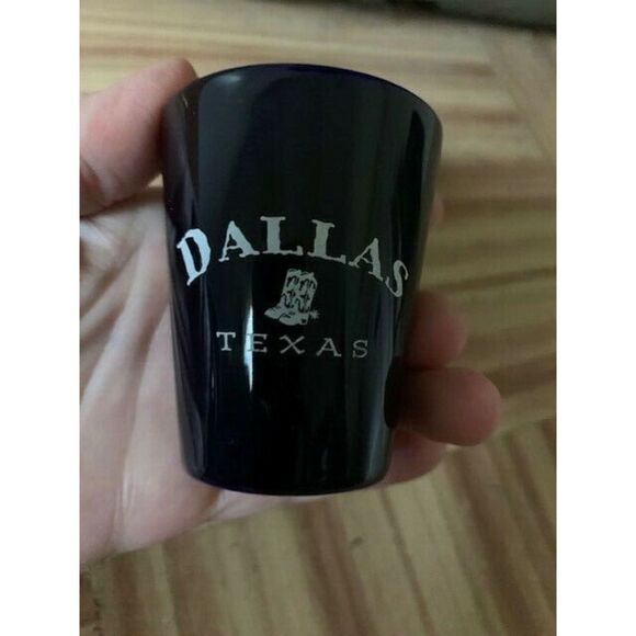 DALLAS TEXAS CERAMIC SHOT GLASS - Picture 1 of 4